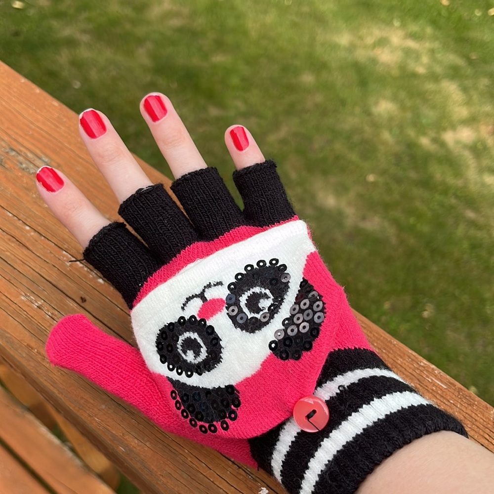 Sequined Panda Fingerless Gloves - Picture 3 of 7